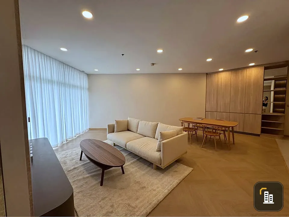 For Sale/Rent: Chatrium Riverside Residence, 2 spacious bedrooms, beautifully decorated and bright with quality furniture. Reserve now!