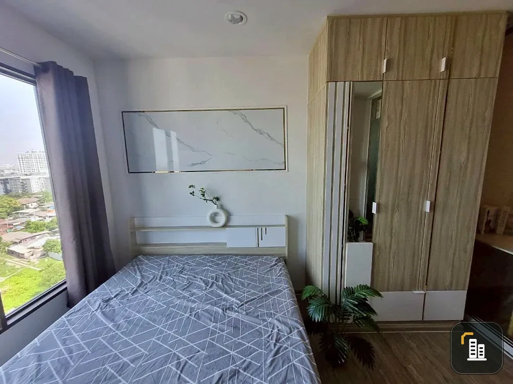 For rent: Regent Home Wuttakat, 11th floor, exterior view, great location. Interested parties should book quickly; don't miss out!