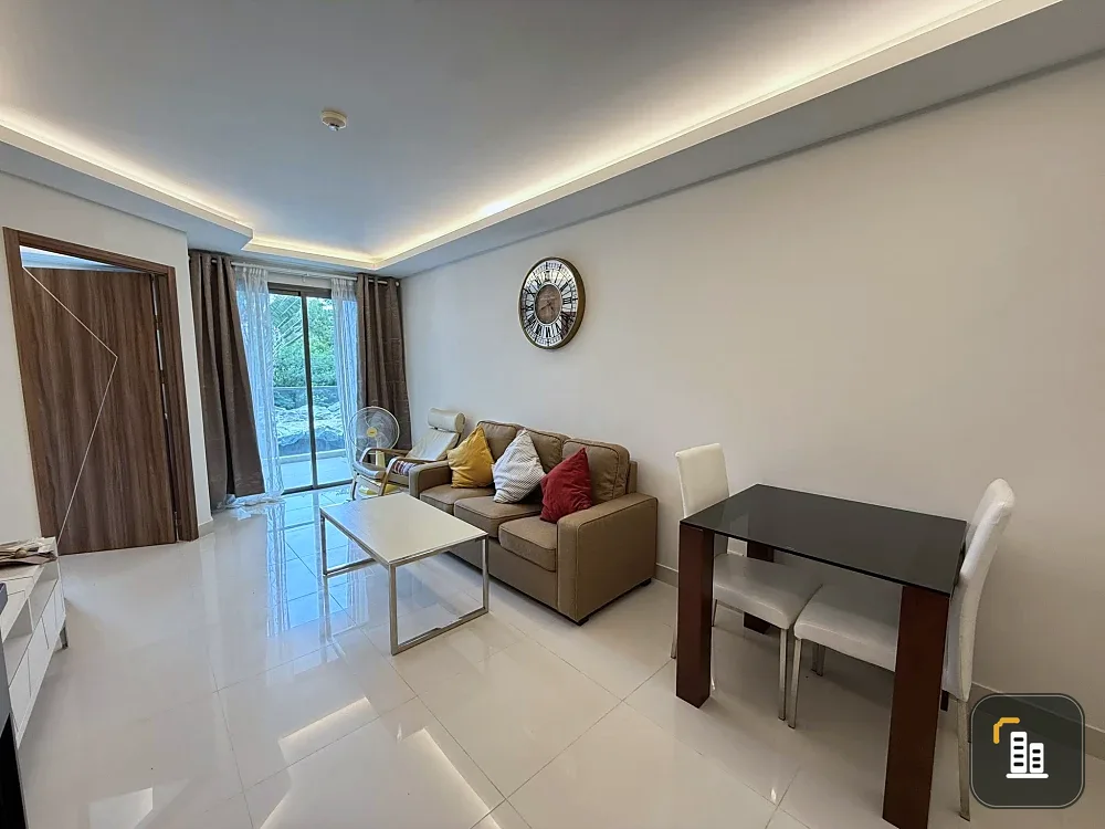 Club Royal Wongamat for sale, 1 bedroom, 1 bathroom, fully furnished, beautiful swimming pool view, reserve now!