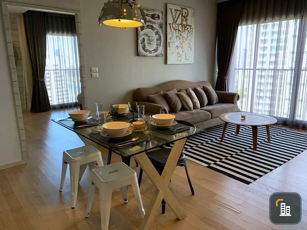 Noble Refine for rent, room on the 20th floor, highest floor, corner room, very private, fully furnished, just bring your belongings and move in.
