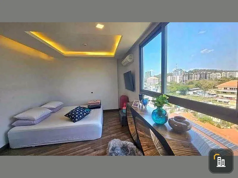 Condo The Peak Tower, ready to move in, spacious and comfortable room