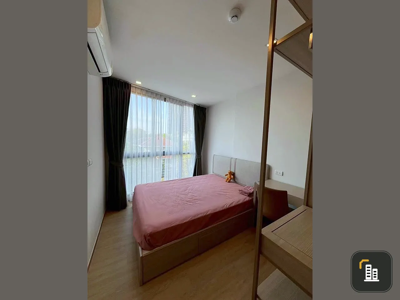For sale: The Nest Sukhumvit 71, a luxurious condo in the heart of Sukhumvit. Prime location. Well-proportioned rooms. Don't miss out!