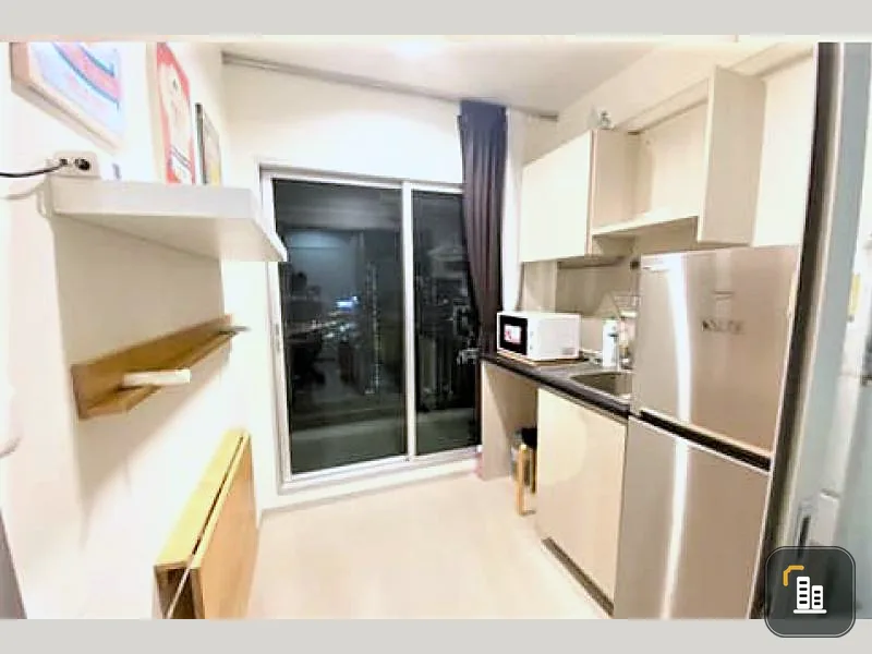 Sell Aspire Sathorn-Taksin, pool view, can see the city view, look good proportional room Interested in booking quickly?