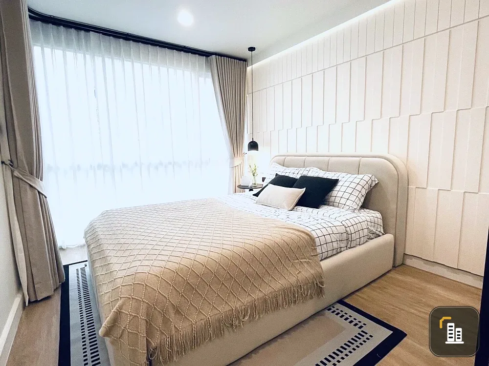 For sale: The Series Udomsuk, fully furnished room with a clear, airy swimming pool view, the most beautiful corner in the building. Reserve now!