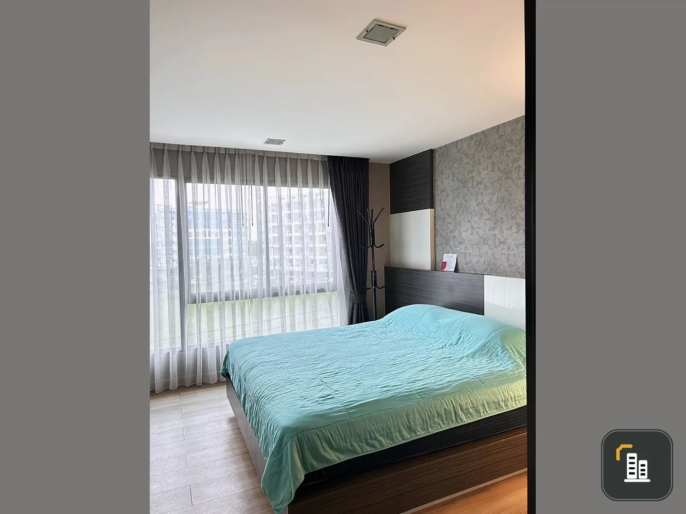 For rent Living Avenue Bangsaen, 4th floor, spacious room, fully furnished, nice to live in, reserve now, hurry!