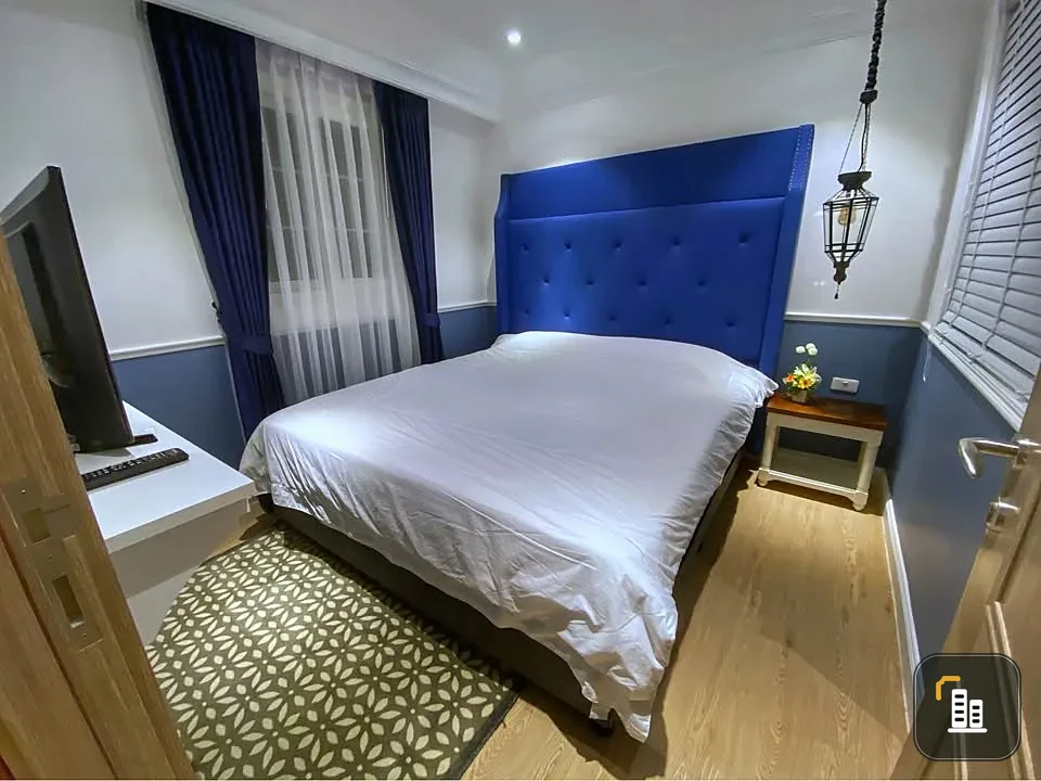For sale: Seven Seas Cote d Azur, a lovely room, beautifully decorated in a neutral tone, fully furnished, with a beautiful pool view. Reserve now!