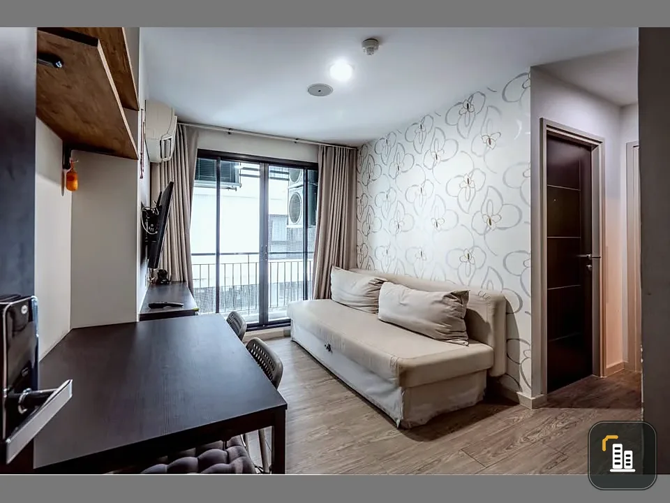 Villa Lasalle for sale, Building A, 3rd floor, 2 bedrooms, 1 bathroom, wallpapered throughout the room, just bring your belongings and move in.