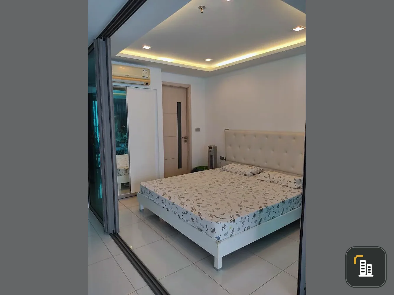 Wong Amat Tower for sale, spacious room with plenty of usable space, fully furnished, beautiful sea view from high floor, don't miss it!
