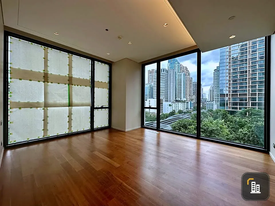 For sale: 2 Bedrooms The Residences at Sindhorn Kempinski Bangkok Hotel. The most beautiful room. Best price in the market. Super Green garden view. R
