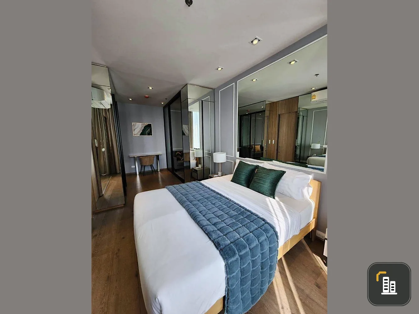 For rent: Park 24 Origin Phrom Phong, 40th floor, very high, fully furnished, built-in, very nice, reserve now.