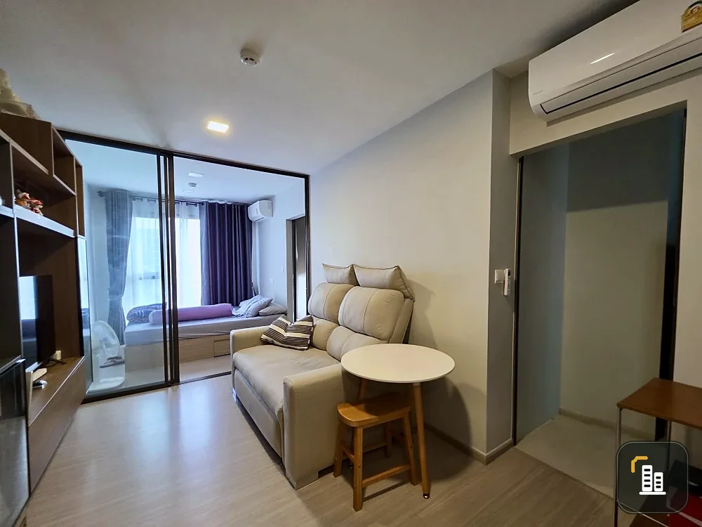 For sale: The Privacy S101, a quiet corner room with a glass door separating it. You can't miss this opportunity to reserve it.
