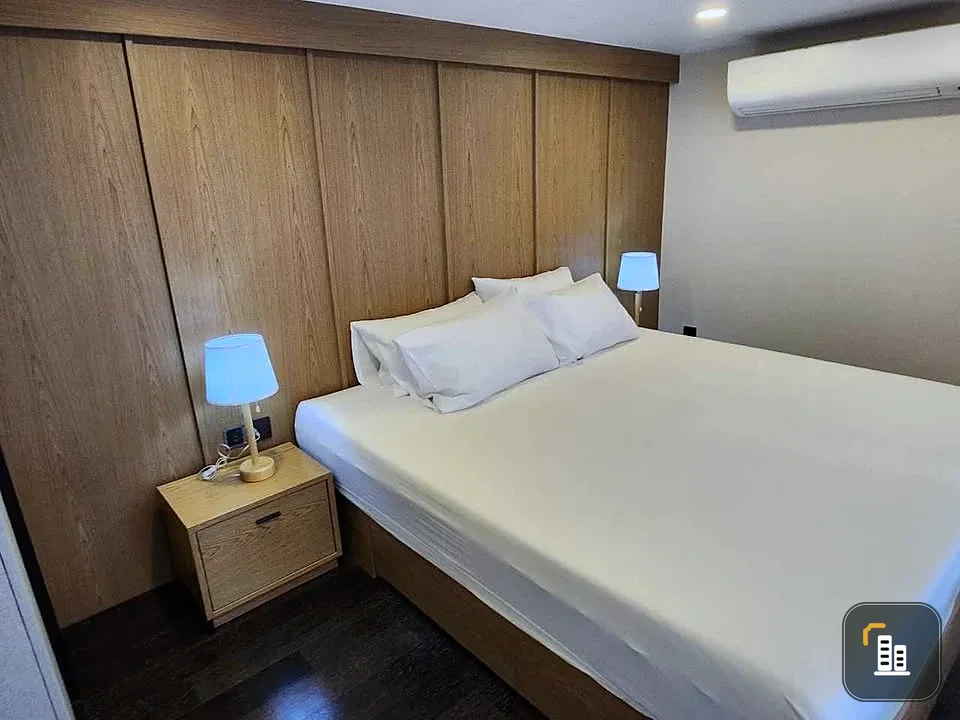 For Sale/Rent!! Park Origin Thonglor Condo, 40th Floor, Building C, Beautiful unit, Fully Furnished, Ready to Move In! Reserve Now!!