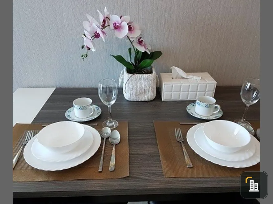 Sell / rent Chewathai Condo Petchkasem 27, view in the middle of the pool, wide angle, comfortable, focusing on beautiful decoration.