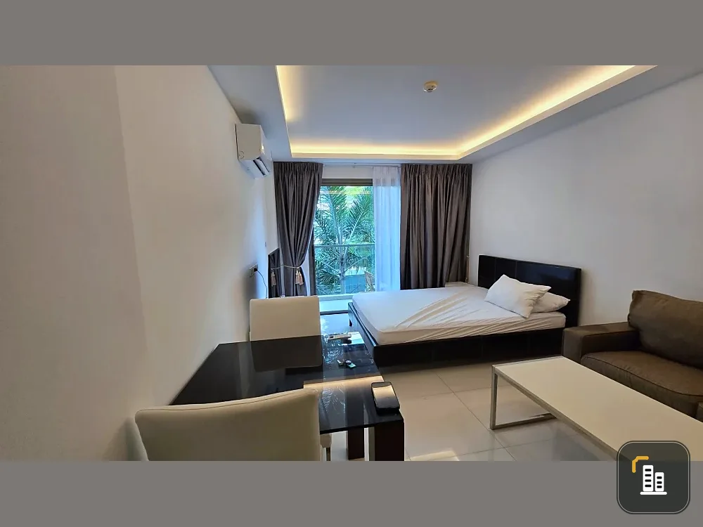For sale or rent: Club Royal Wongamat Studio room, fully furnished and equipped, just bring your bags and move in!