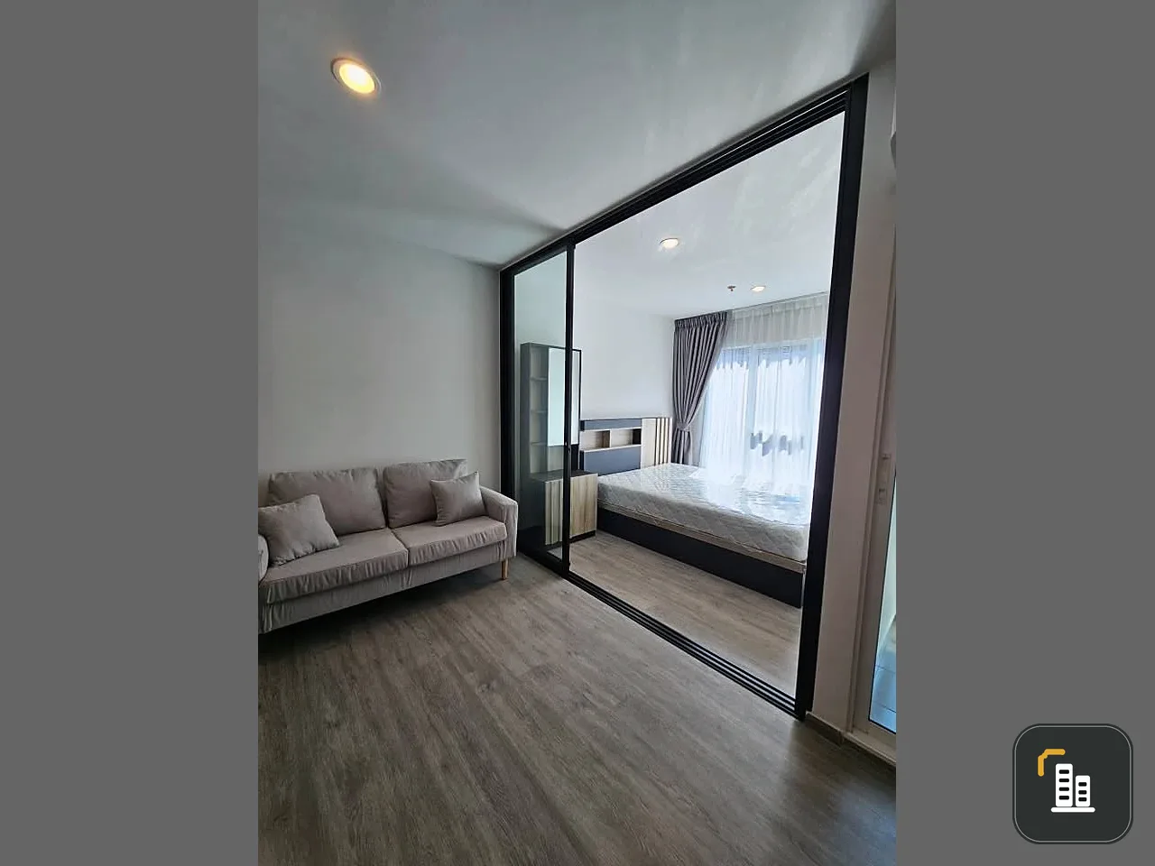 For rent: Regent Home Bangna, high floor, pool view, fully furnished, just bring your belongings and move in!
