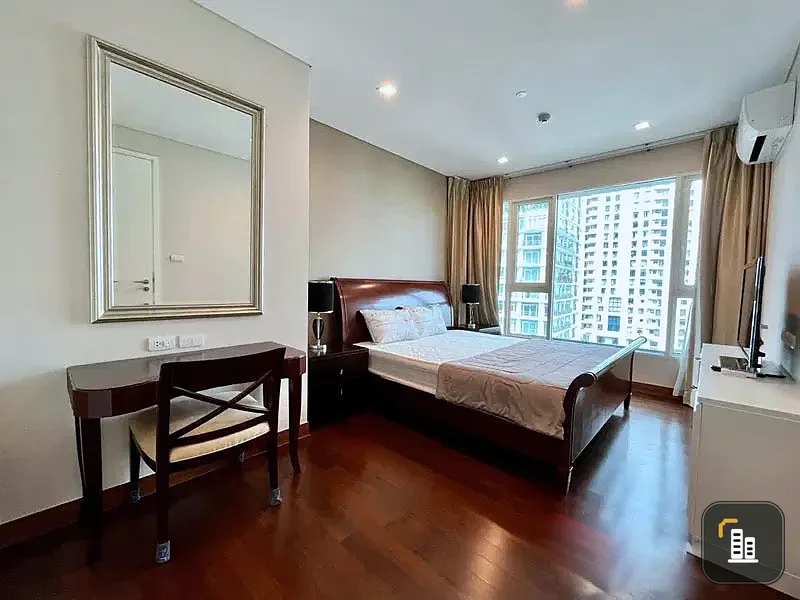 For rent: Ivy Thonglor, 2 bedrooms, 2 bathrooms, very spacious, fully furnished. Interested? Reserve now!