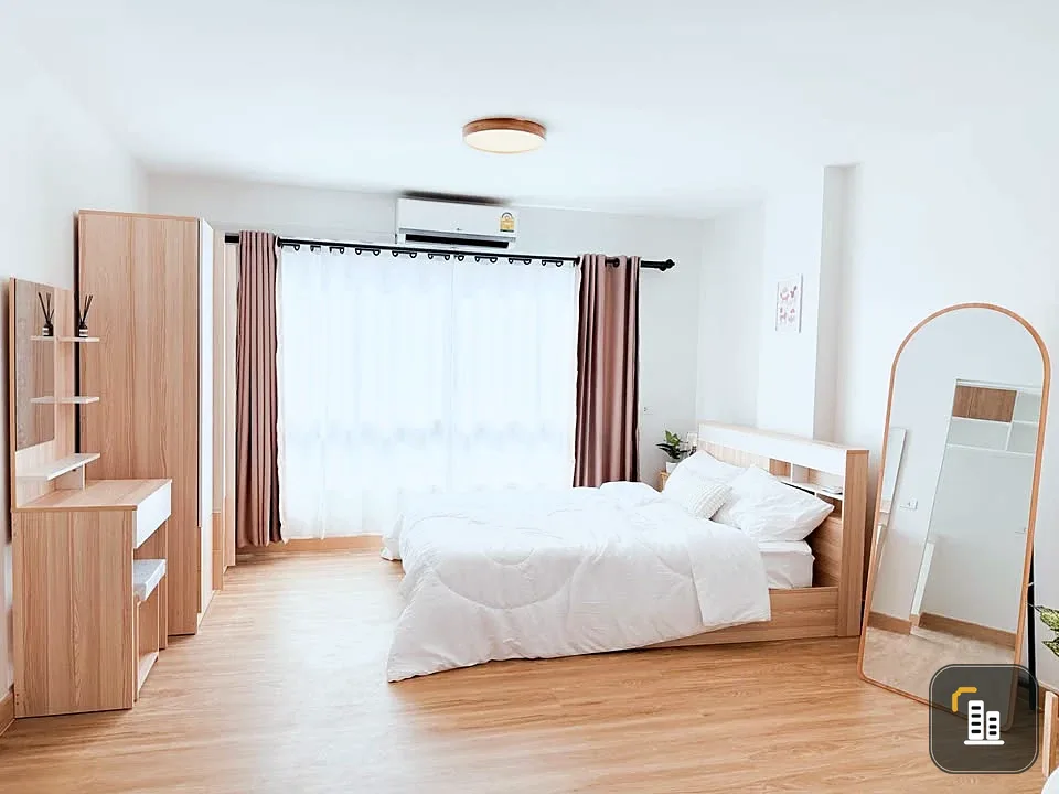 For sale: Beston Condo 2, beautifully decorated in a minimalist style, good location, convenient transportation, swimming pool view. Don't miss it!