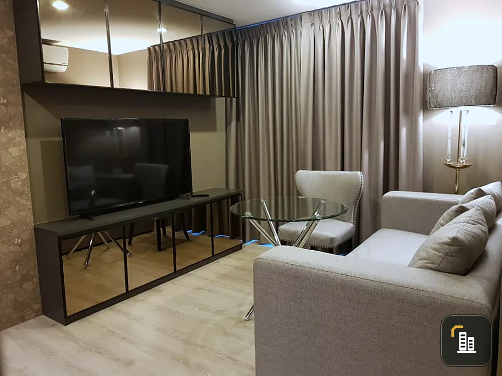 Big room, fully furnished, Luxury style, Condo for rent Chewathai Petchkasem 27