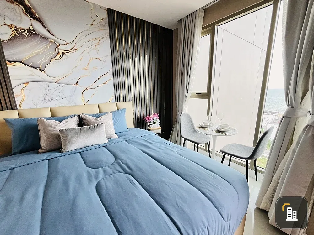 For rent: The Riviera Jomtien Pattaya, studio room with built-in marble headboard, great location, beautiful view, book now!