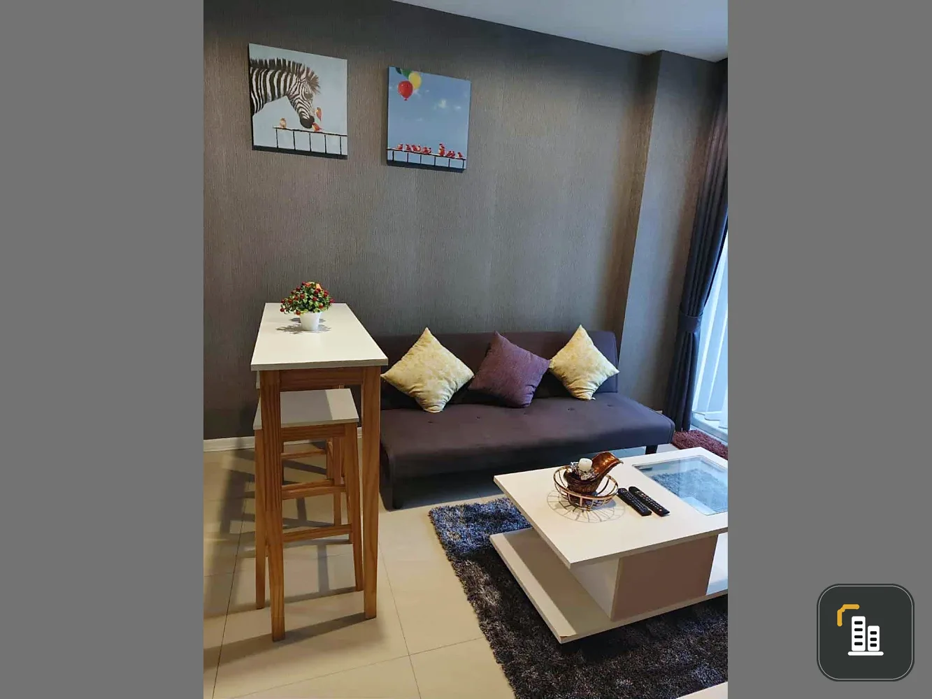 For rent: CC Condominium, 1 room, nice location, decorated in a cool tone, comes with a washing machine, at a great price. Reserve now!