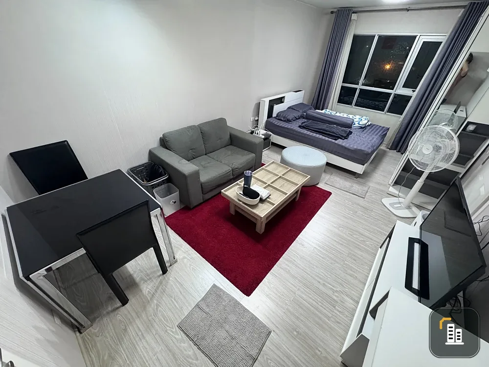 For sale: Aspire Sathorn-Taksin (Brick Zone), nice room, 7th floor, good location, fully furnished, swimming pool view, reserve now.