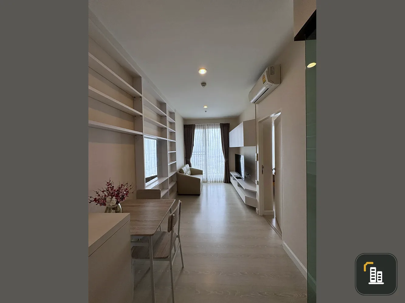For rent: The Niche Pride Thonglor-Phetchaburi, 31st floor, very high, fully furnished + appliances, ready to move in.