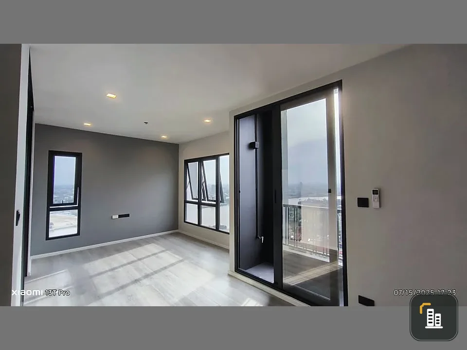 For sale: The Key Rama 3, corner unit with high privacy, full view of the river and Rama 3 Bridge. Reserve now!
