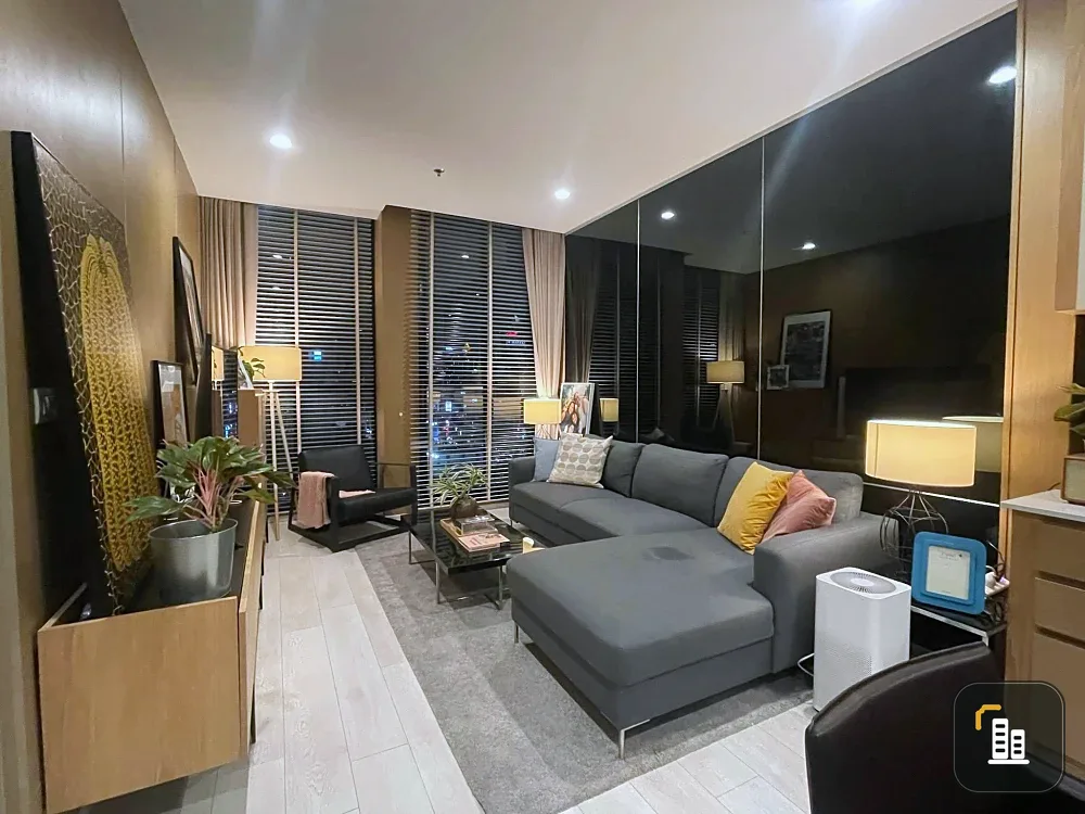 For rent: Noble Ploenchit, 15th floor, corner room, beautifully decorated, fully furnished, with private elevator. Reserve now!