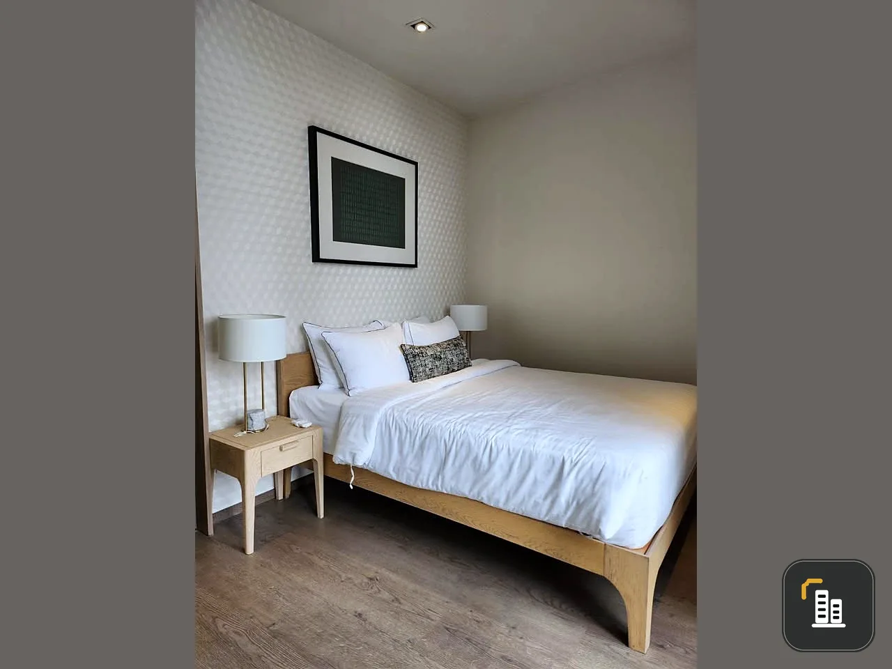 For rent: Park 24 Origin Phrom Phong, 2 bedrooms, 1 bathroom, fully furnished with high-quality appliances. Hurry, it'll be gone soon!