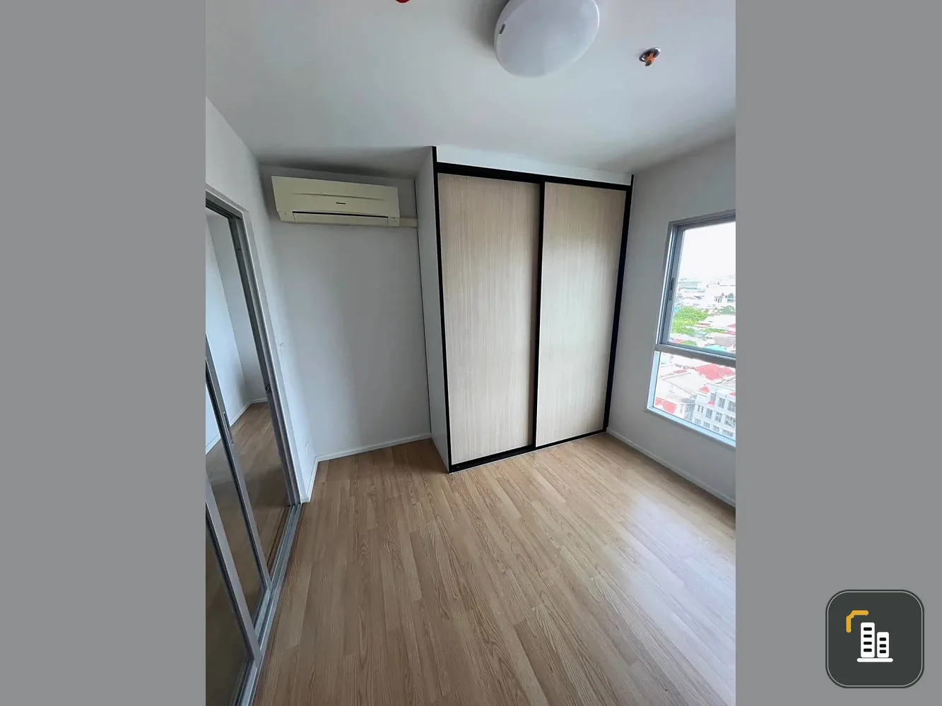 Condo for sale, Parkland Lite Sukhumvit-Paknam, empty room, high floor, river view, reserve now.
