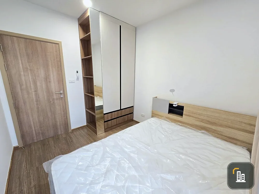 Condo for sale, ready to move in, The Livin Phetkasem, large and spacious room, 12th floor, Building B, beautiful view, good ventilation, come and res