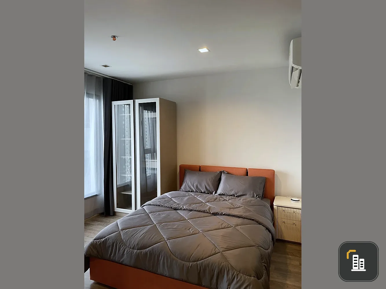 For rent: Life Ladprao Valley, a lovely room with complete furniture and appliances. Just bring your bags and move in!