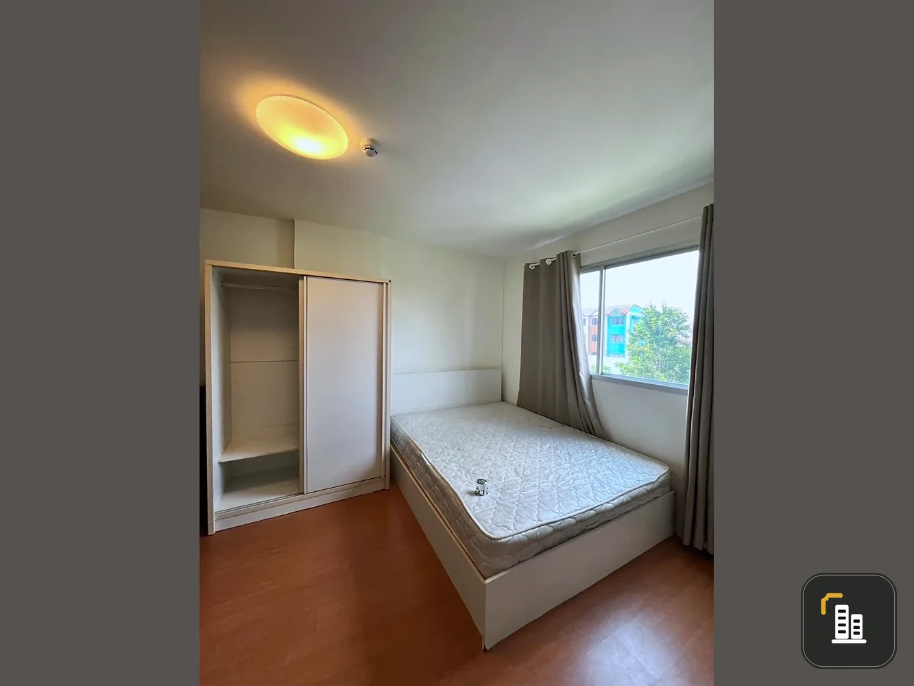 Urgent sale!! Lumpini Mix Theparak-Srinakarin Condo, 4th floor, Building B2. Fully furnished, ready to move in. Reserve now!!