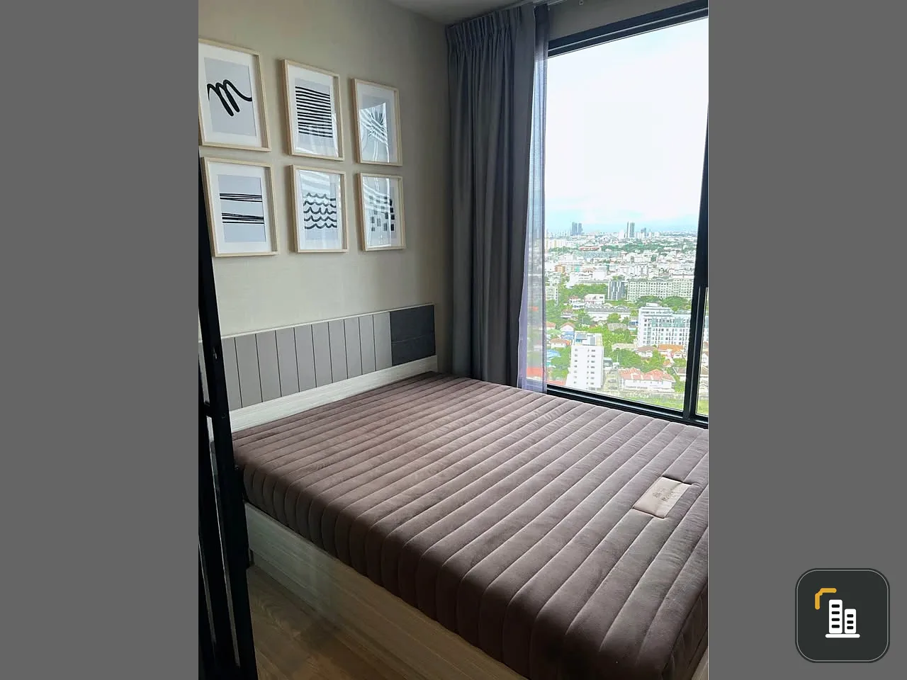 For sale: Ideo Mobi Sukhumvit East point, high floor, fully furnished, ready to move in, convenient transportation in all directions.