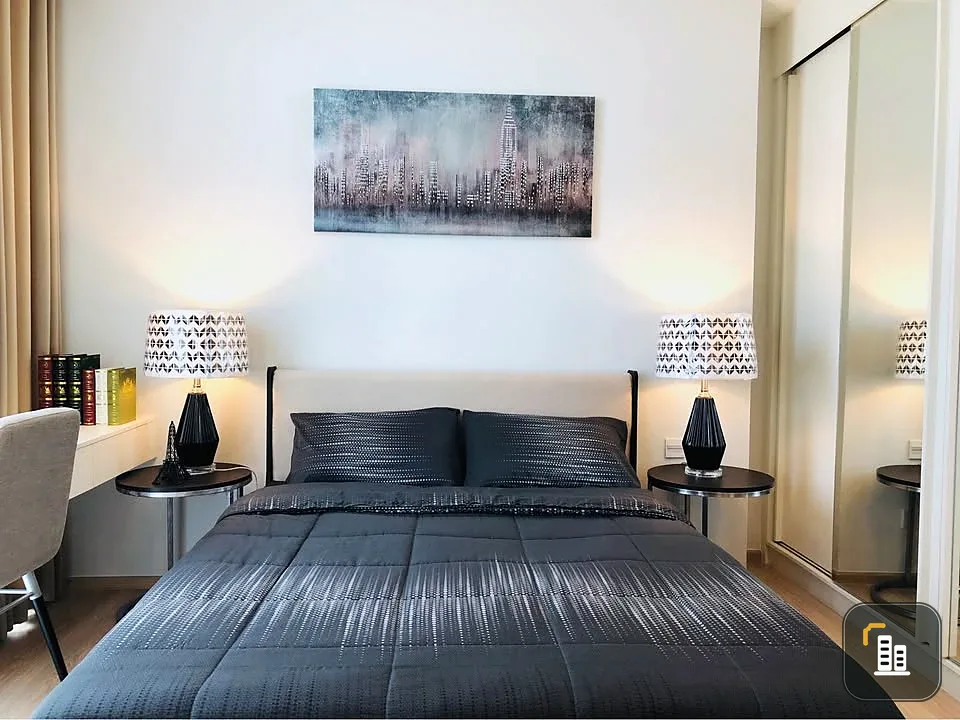 For rent/sale Noble Revolve Ratchada2, a large room, comfortable living, comes with plenty of usable space. You must not miss it.