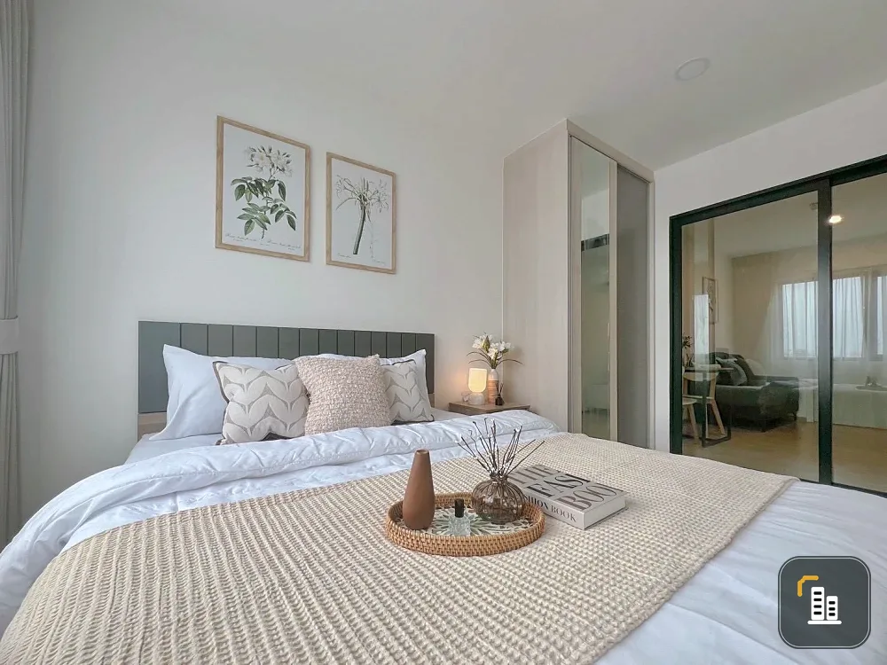For rent!! Chewathai Hallmark Ladprao-Chokchai 4 Condo. Great location, convenient transportation, fully furnished, ready to move in. Reserve now!!