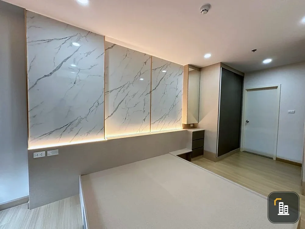 For sale: Supalai Veranda Phasi Charoen Station, spacious room with plenty of usable space, built-in furniture of the highest quality. Don't miss out!