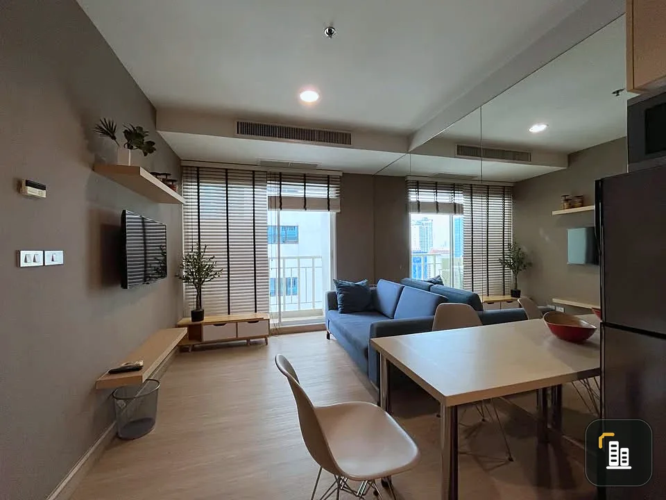 For rent: Fifty Nine Heritage Sukhumvit 59, room on the 17th floor, Building B, has built-in furniture, fully decorated, must arrange.