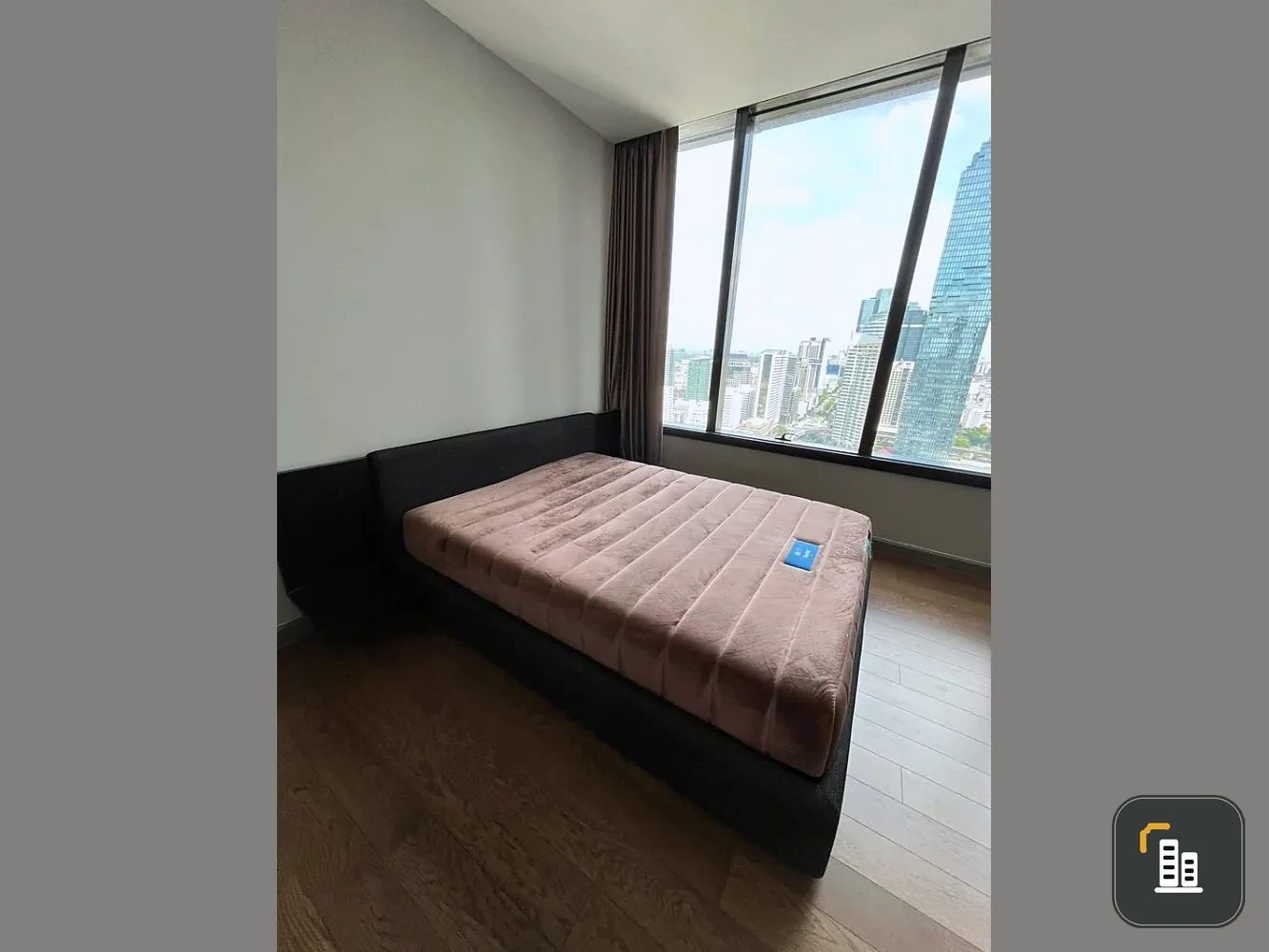 For rent!! Condo M Silom, a luxurious condo with beautiful rooms, fully furnished, and a great price. Reserve now!!