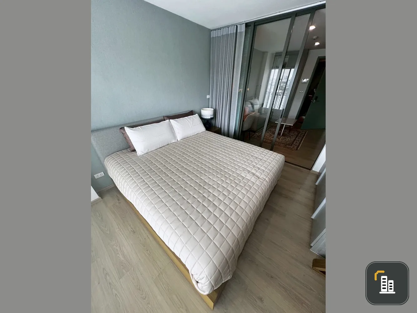 Urgent sale!! Condo D Memoria Phahonyothin 8, 8th floor, beautiful room, fully furnished, great price, ready to move in. Reserve now!!