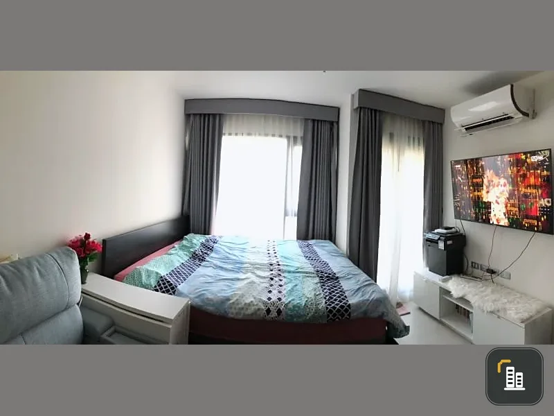 Urgent sale: Rhythm Sukhumvit 36-38, Studio room, 6th floor, affordable price. Come and reserve yours today!