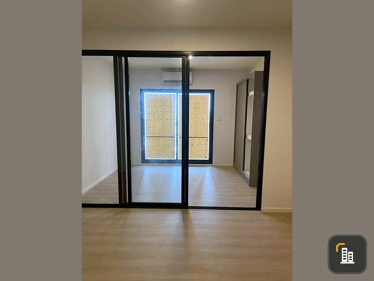 Urgent sale! A Space Mega, empty room, reasonable price. Room decorating enthusiasts, don't miss out! Buy now!