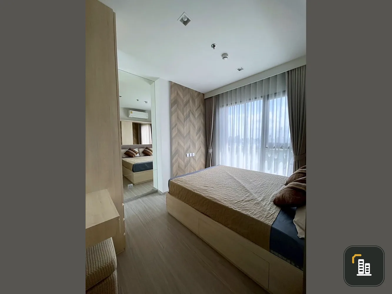 For rent!! Life Asoke Hype Condo, 38th floor, beautiful room, ready to move in, convenient transportation. Don't miss it!!