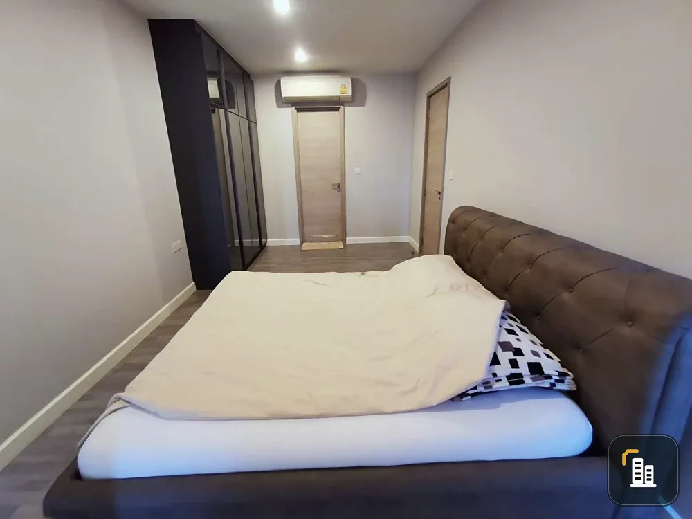 For rent: The room Rama 4, high floor, ready to move in, fully furnished, reserve now.