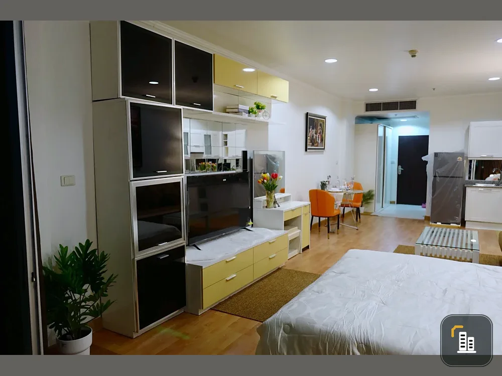 For rent: The Platinum, 23rd floor, spacious room, comfortable, comes with complete decorations, reserve now, hurry!
