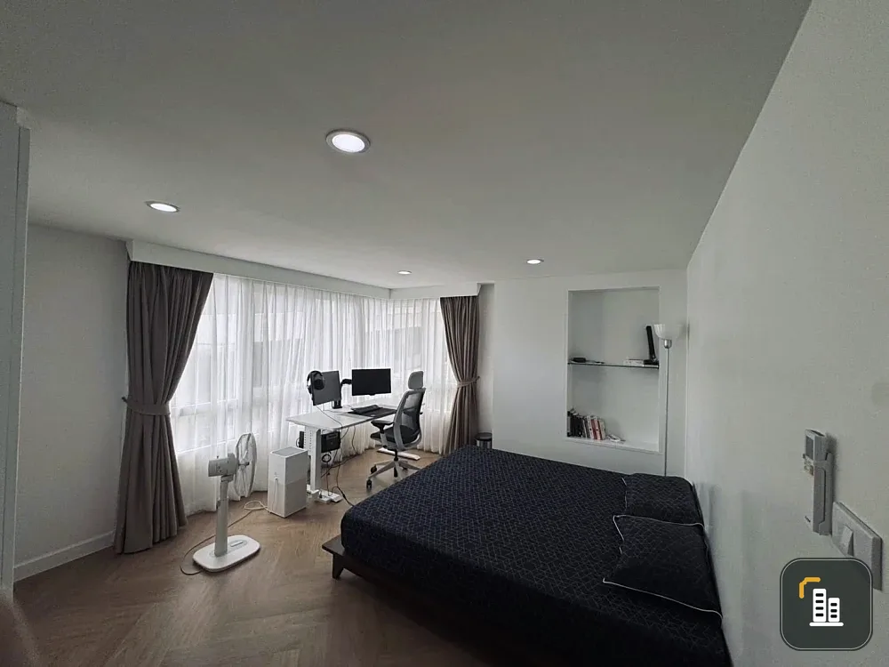 For sale/rent Baan Siri Sathorn, ready to move in, spacious and comfortable room, hurry and reserve now.