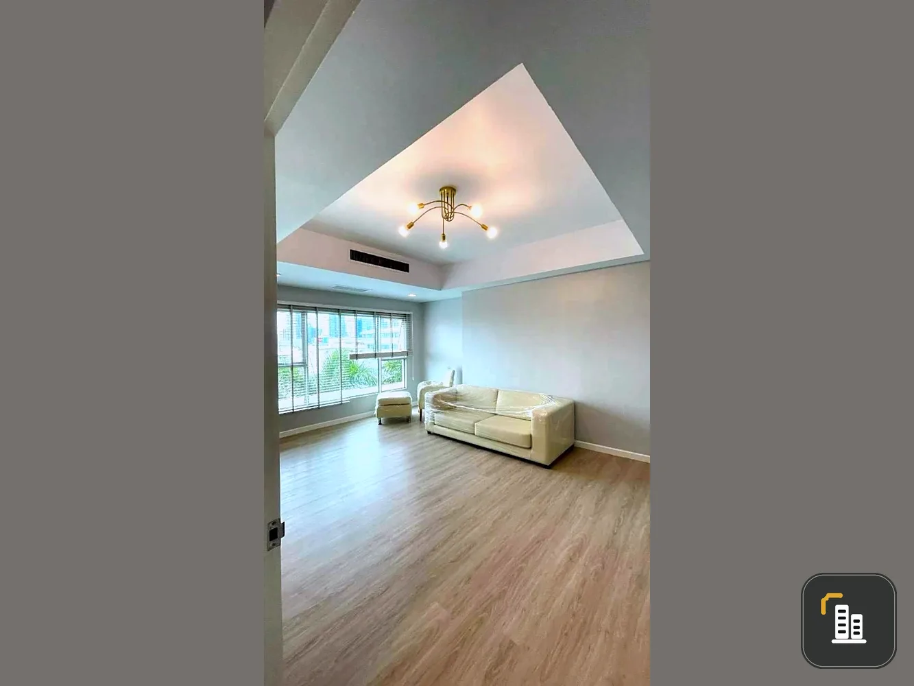 Baan-Nonsi for sale, spacious room with plenty of usable space, good location, comes with complete facilities. Good like this, hurry and reserve now.