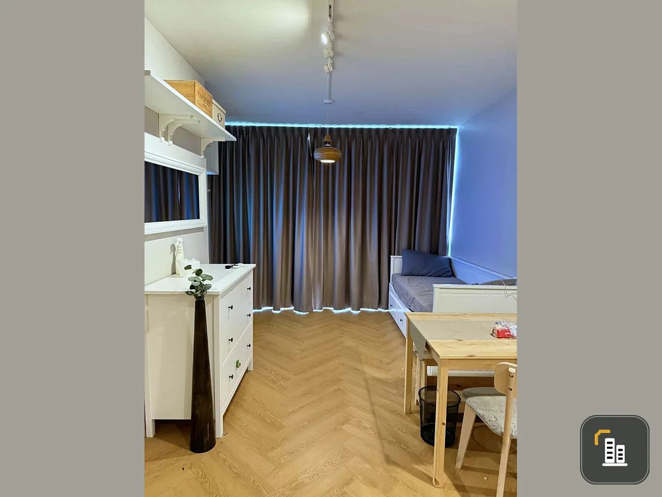 For sale or rent: The Iris Condo Rama 9 - Srinakarin, ready to move in, fully furnished and equipped with appliances. You'll regret it if you don't re