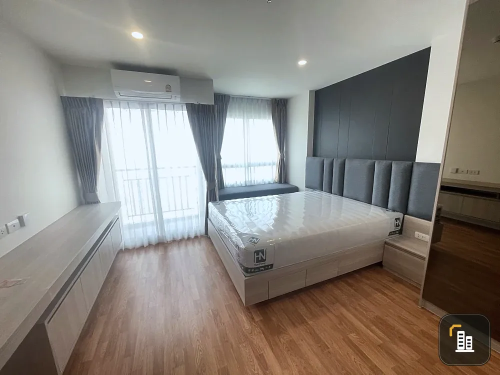For rent: Lumpini Ville Phatthanakan-Srinakarin, room on the 23rd floor, highest floor, decorated with built-in furniture, don't miss it.