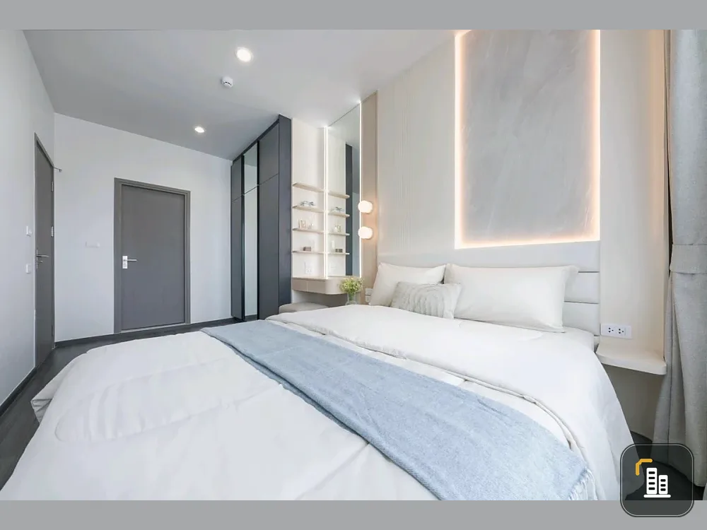 For rent: Ideo Sukhumvit - Rama 4. Beautifully decorated room with a cool tone. Built-in marble walls. Comes with complete furniture. Don't miss it!